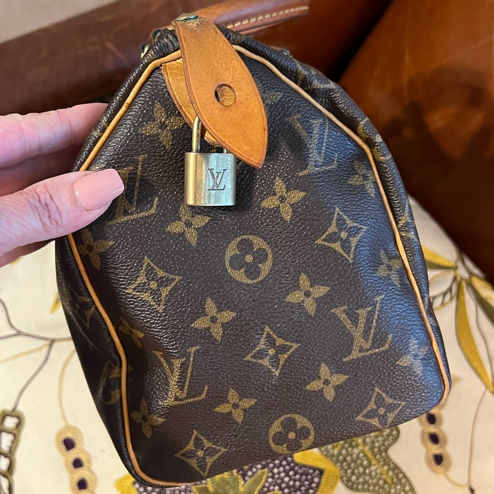 SOLD****Louis Vuitton Iconic Monogram Speedy 25 Purse Bag - Picture 5 of 16
